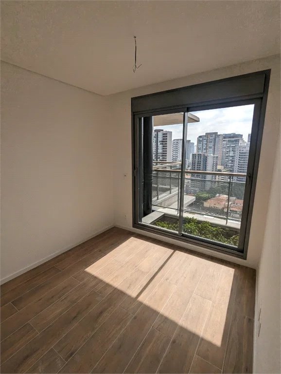 Apartamento à venda com 3 quartos, sendo 2 suítes, em Jardim das Acácias, São Paulo, SP