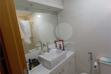 Apartamento à venda com 3 quartos, sendo 1 suíte, em Rio Comprido, Rio de Janeiro, RJ