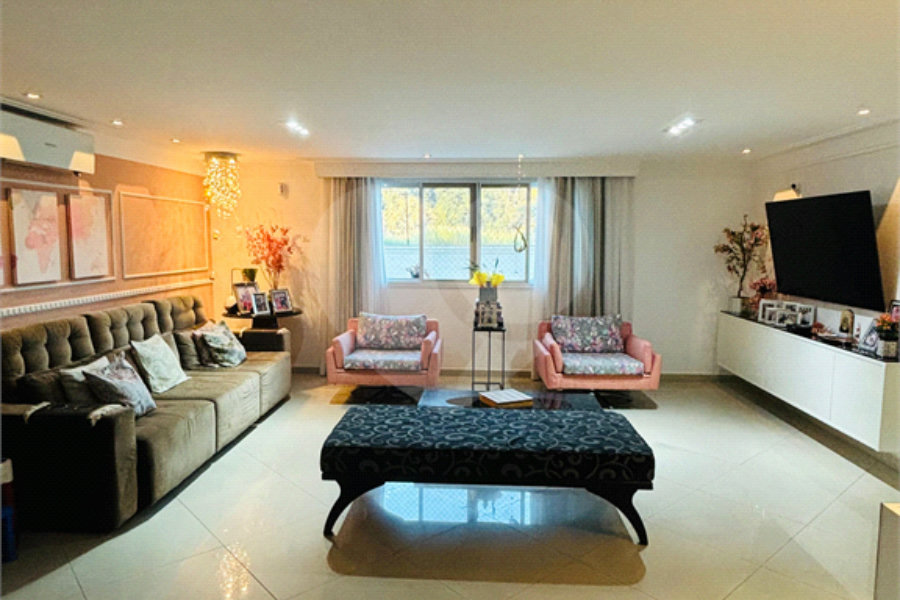 Casa à venda com 4 suítes no condomínio Maison Montparnasse, São Paulo - SP