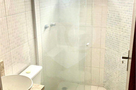 Casa à venda com 3 quartos, sendo 1 suíte, em Vila Figueira, Suzano, SP