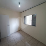 Casa à venda com 3 quartos, sendo 1 suíte, em Jardim Santo Elias, São Paulo, SP