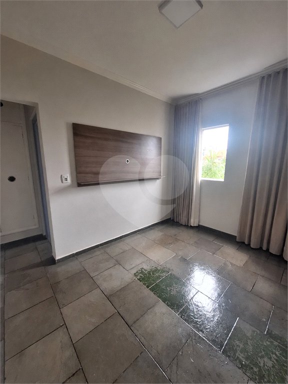 Apartamento à venda com 3 quartos, sendo 1 suíte,  em Condomínio Itamaraty, Ribeirão Preto, SP