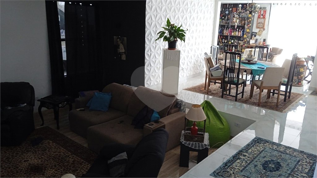 Casa à venda com 3 suítes em Jundiaizinho (terra Preta), Mairiporã, SP