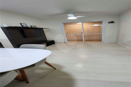 Apartamento à venda com 2 quartos, sendo 1 suíte,  em Parque Reboucas, São Paulo, SP