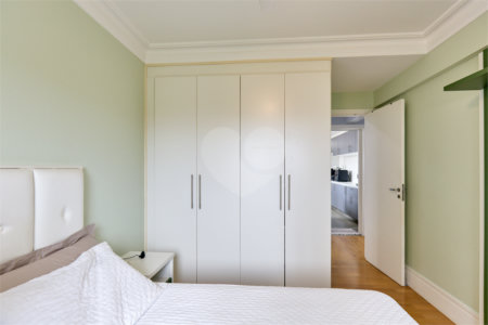 Apartamento à venda com 4 suítes em Jardim Marajoara, São Paulo, SP