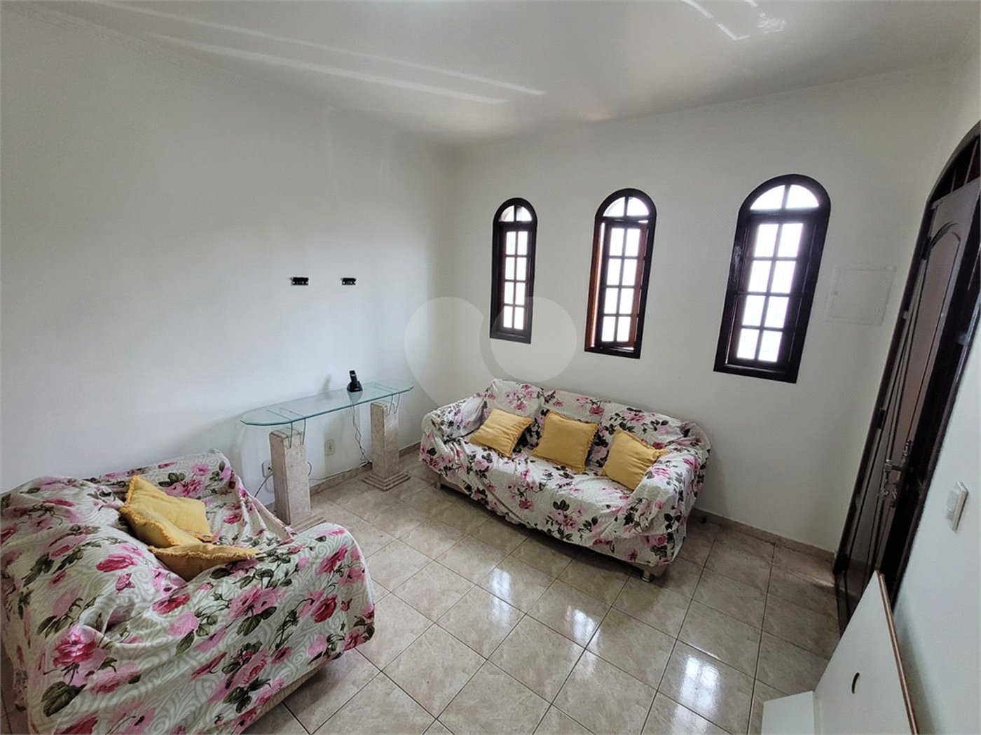 Sobrado à venda com 3 quartos, sendo 1 suíte, em Vila dos Remédios, São Paulo, SP