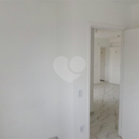 Apartamento à venda com 2 quartos em Jardim Arco-íris, Cotia, SP
