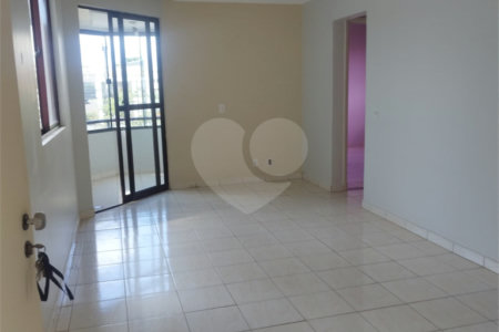 Apartamento à venda com 2 quartos, sendo 1 suíte,  em Estância Itaguaí, Caldas Novas, GO
