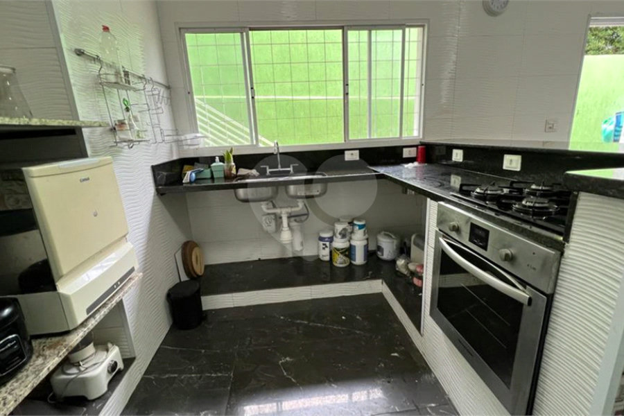 Sobrado à venda com 4 quartos, sendo 1 suíte, em Tremembé, São Paulo, SP