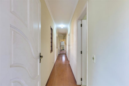 Casa Térrea à venda com 3 quartos, sendo 1 suíte, em Interlagos, São Paulo, SP