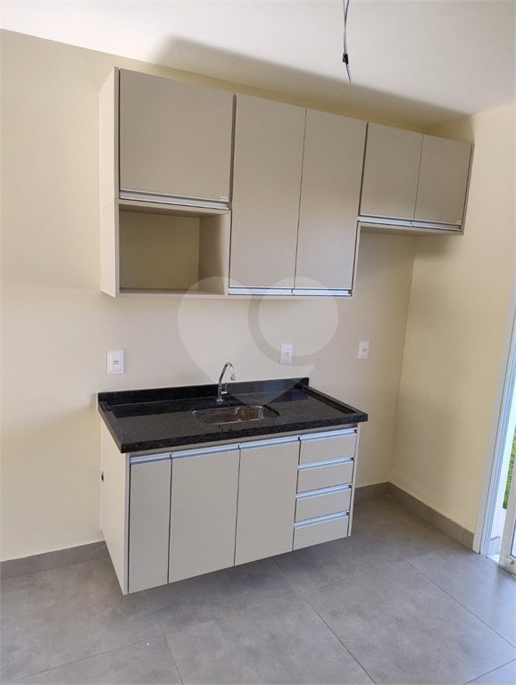 Casa para alugar com 3 quartos, sendo 1 suíte, no condomínio Vila Quinta dos Manacás, Vinhedo - SP