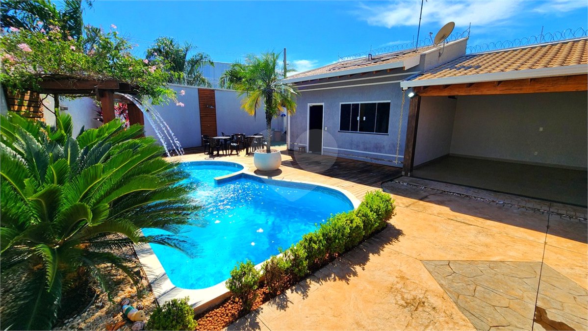 Casa à venda com 1 suíte em Jardim Pinheiros (vila Xavier), Araraquara, SP