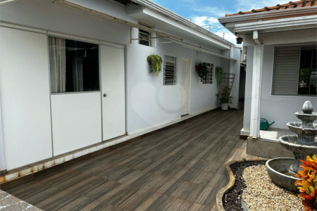 Casa à venda com 4 quartos em Jardim das Estações (vila Xavier), Araraquara, SP