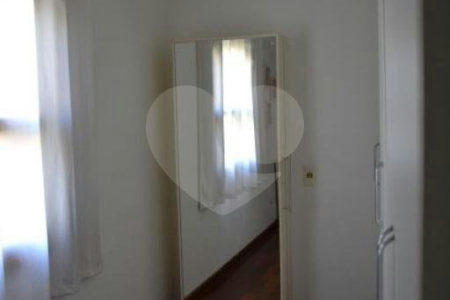 Casa à venda com 3 quartos, sendo 1 suíte, no condomínio Travessa Cacique Apoena,493, São Paulo - SP