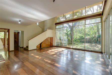 Casa à venda com 4 quartos, sendo 3 suítes, em Jardim Marajoara, São Paulo, SP