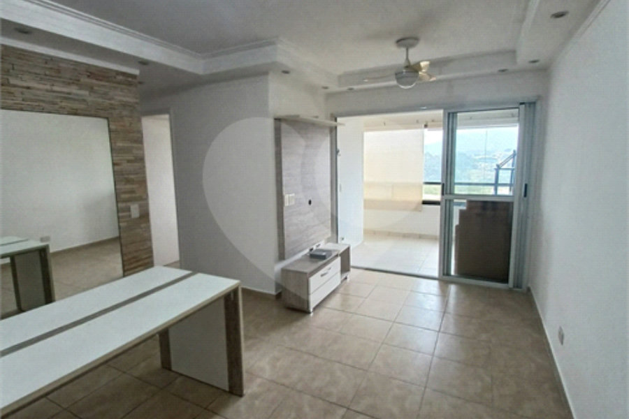 Apartamento à venda com 3 quartos, sendo 1 suíte, em Jardim Cidade Pirituba, São Paulo, SP