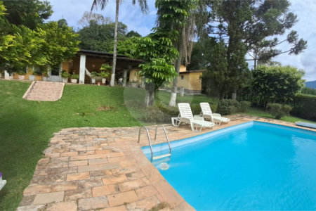 Casa à venda com 3 quartos, sendo 1 suíte, em Alpes D'ouro, Bom Jesus dos Perdões, SP