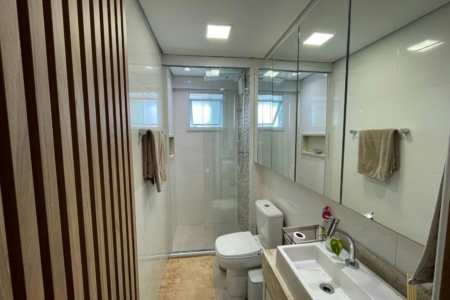 Apartamento 1 suíte com closet, 1 vaga demarcada, Embaré, Santos