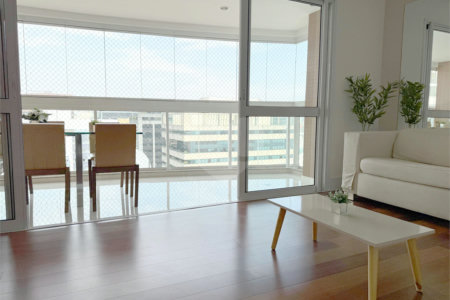 Apartamento para alugar com 3 quartos, sendo 1 suíte, em Vila Olímpia, São Paulo, SP