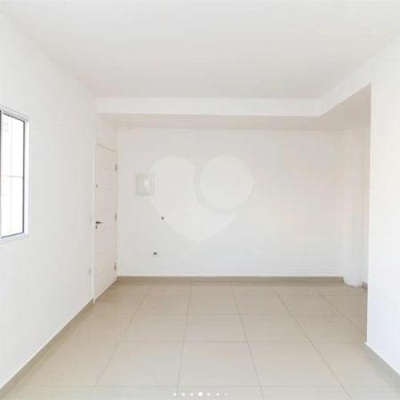 Casa à venda com 2 suítes no condomínio Dos Pássaros, São Paulo - SP