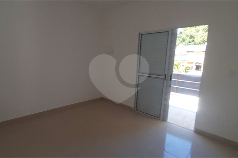 Sobrado à venda com 3 quartos, sendo 1 suíte, em Serra da Cantareira, Mairiporã, SP