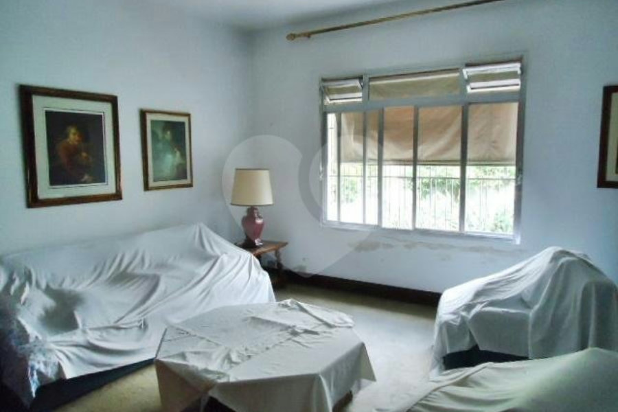 Casa Térrea à venda com 4 quartos, sendo 1 suíte,  em Jardim Peri, São Paulo, SP