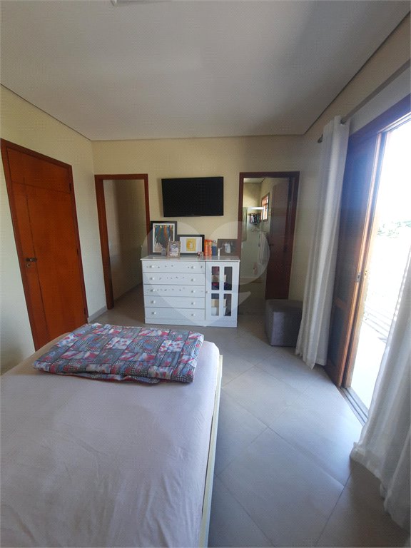 Sobrado à venda com 3 quartos, sendo 1 suíte,  em Jardim Nathalie, Mogi das Cruzes, SP