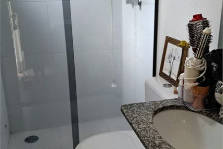 Casa à venda com 3 quartos, sendo 1 suíte, no condomínio Moradas do Horto, São Paulo - SP