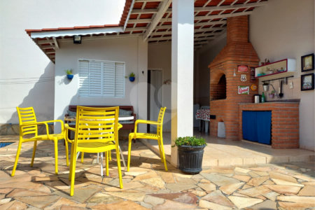 Casa à venda com 3 quartos, sendo 1 suíte, em Santa Luzia, Bragança Paulista, SP