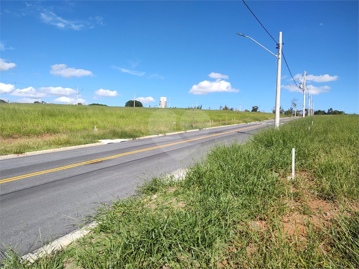 Terreno à venda no condomínio Elementum, Atibaia - SP