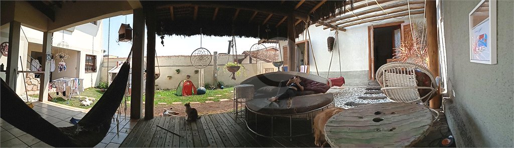 Casa à venda com 8 quartos, sendo 3 suítes, em Jardim Terceiro Centenário, Atibaia, SP