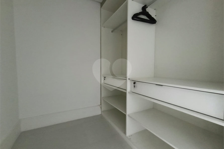 Apartamento para alugar com 3 suítes em Jardim Virgínia, Guarujá, SP