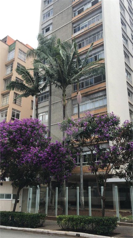 Apartamento à venda no bairro Bela Vista.