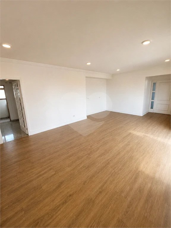 Excelente apartamento à venda na Vila Reg. Feijó