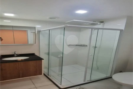 Studio Mobiliado no Alto do Ipiranga – Andar Alto e Vaga para Moto