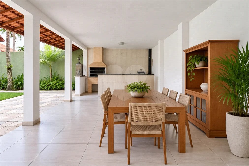 Casa à venda com 3 quartos, sendo 2 suítes,  em Interlagos, São Paulo, SP