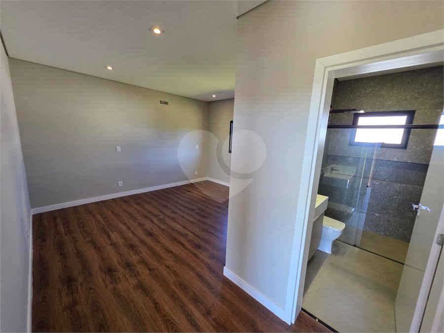 Sobrado com 3 suítes e closet, e escritório Faber 4