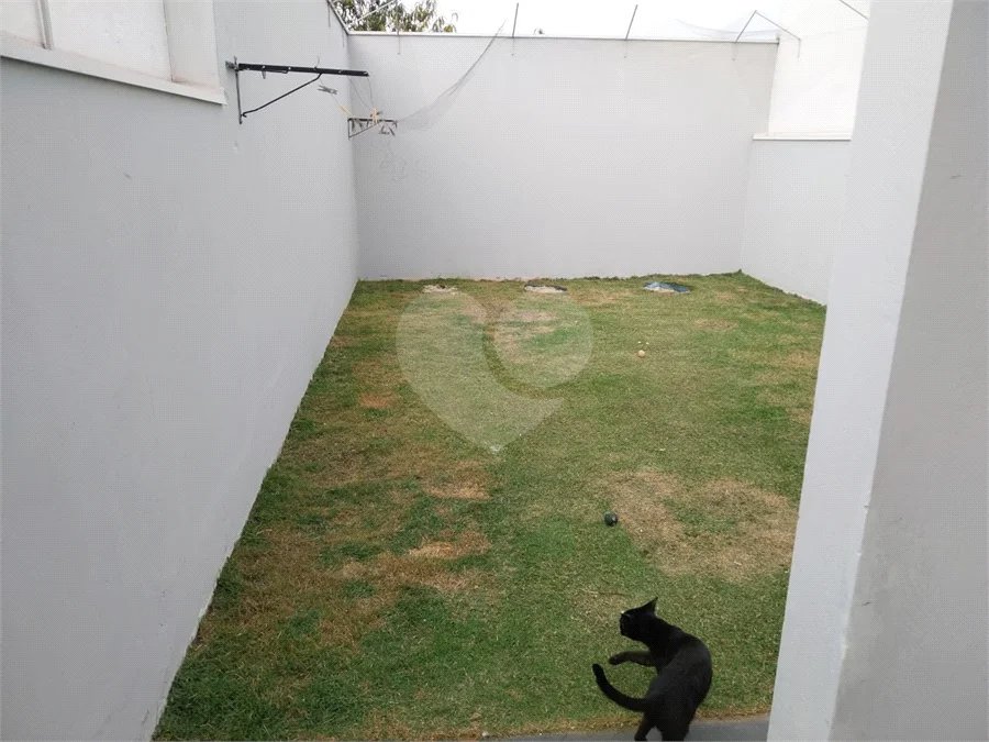 Casa Nova (Apenas 2 Anos) com Suíte: Conforto, Segurança e Localização Privilegiada!
