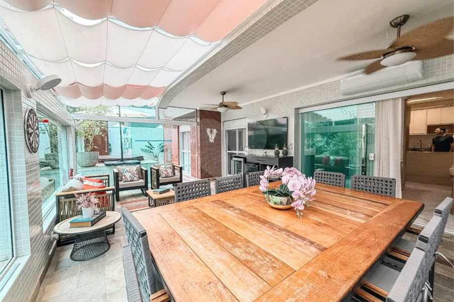 Apartamento à venda com 3 quartos, sendo 1 suíte,  em Riviera de São Lourenço, Bertioga, SP