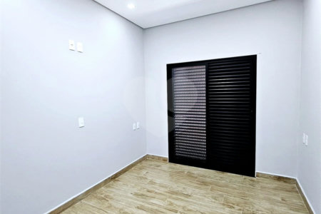 Casa à venda com 3 quartos, sendo 1 suíte, no condomínio Parque Ibiti Reserva, Sorocaba - SP