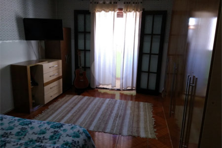 Casa à venda com 4 quartos, sendo 1 suíte,  em Jardim São Francisco, Mogi das Cruzes, SP