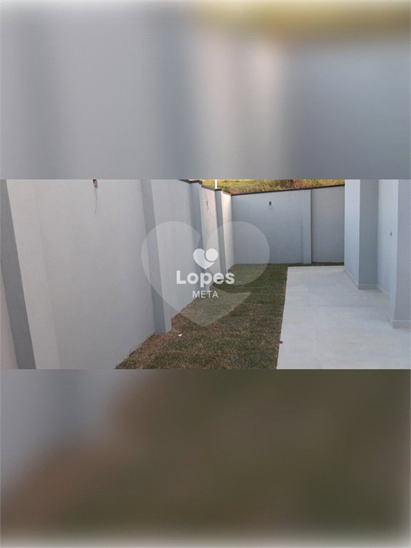 Casa à venda com 3 quartos, sendo 1 suíte, no condomínio Residencial Malibu, Caçapava - SP