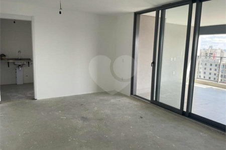 Apartamento à venda com 3 suítes em Campo Belo, São Paulo, SP