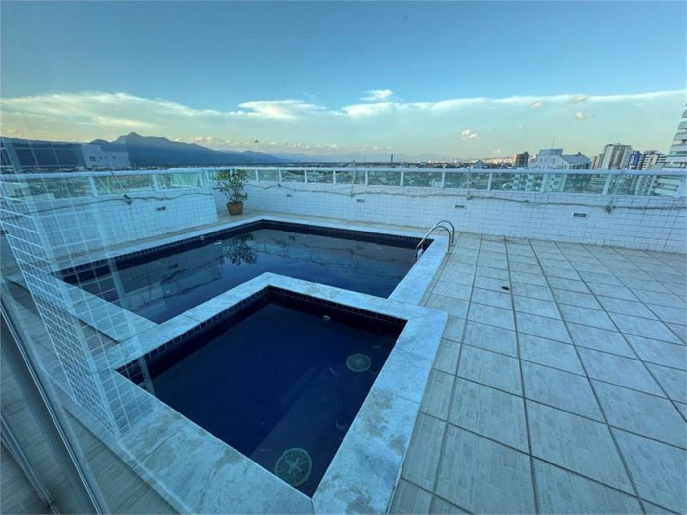 Apartamento Residencial à venda, Caiçara, Praia Grande - AP1424.