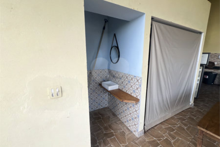 Casa à venda com 4 quartos, sendo 1 suíte, em Mato Seco, Itapetininga, SP