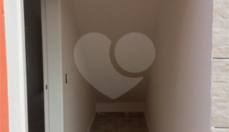 Casa à venda com 2 quartos no condomínio Cristal Boracéia I, Bertioga - SP