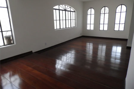 Casa à venda com 5 quartos, sendo 3 suítes, em Vila São Francisco, São Paulo, SP