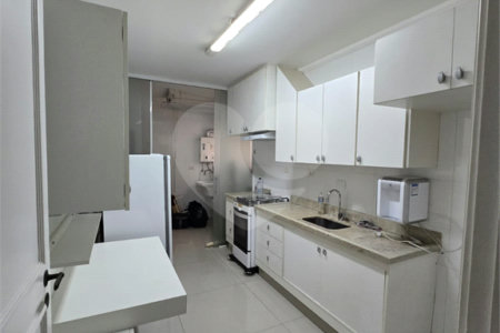 Apartamento à venda com 3 quartos, sendo 1 suíte, em Indianópolis, São Paulo, SP