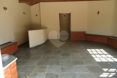 Sobrado à venda com 4 quartos, sendo 2 suítes, em Parque dos Príncipes, São Paulo, SP
