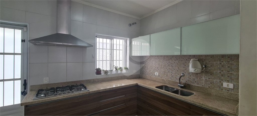 Sobrado à venda com 5 quartos, sendo 4 suítes, em Brooklin Velho, São Paulo, SP